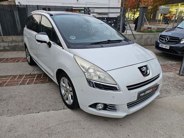 Peugeot 5008 2012