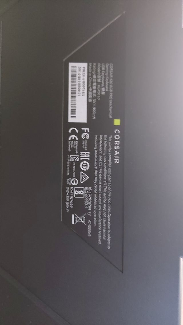 Teclado mecánico Corsair K60 PRO RGB