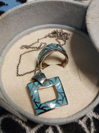 Collar y anillo de plata apenas utilizad