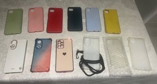 Lotto 13 custodie per cellulari di varie marche