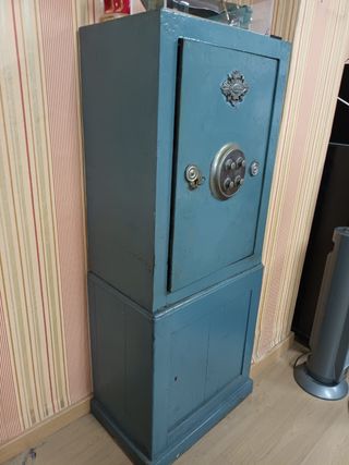 caja fuerte antigua