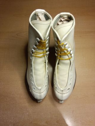 Patines de hielo mujer vintage.