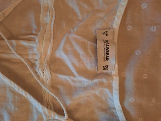 Top bordado corto Pull&Bear sin estrenar