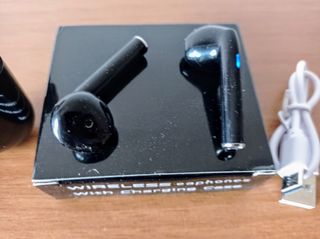 Auricolari Bluetooth con Custodia di Ricarica