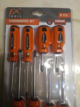 Cacciaviti 8 pezzi Calamitati