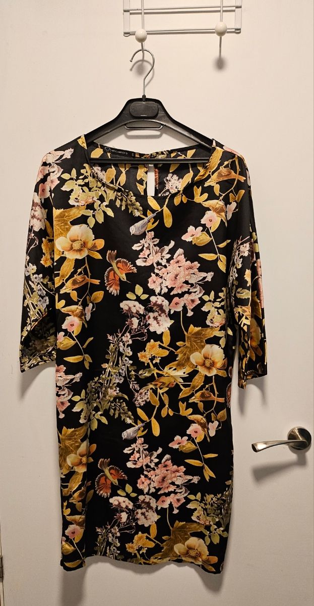 Vestido tipo japonés. Satinado.