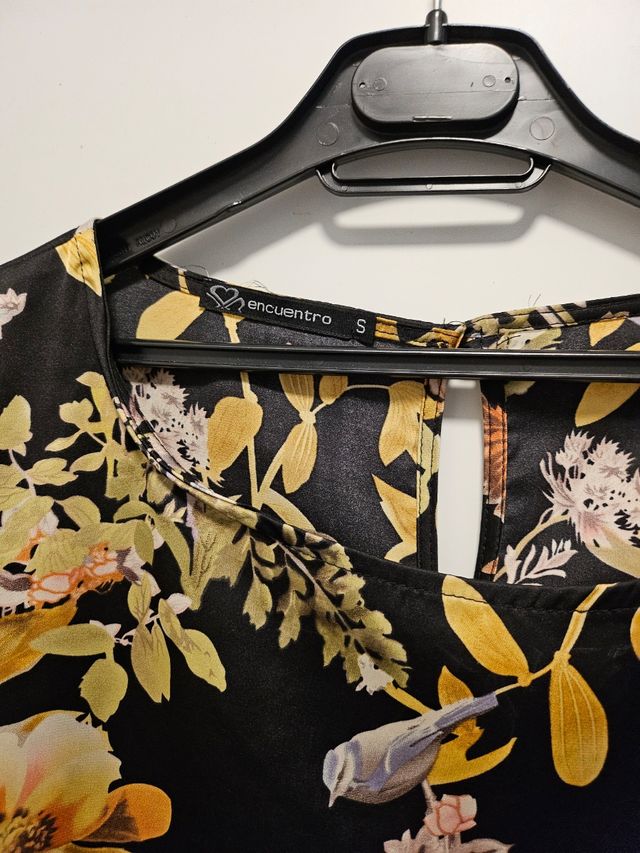 Vestido tipo japonés. Satinado.