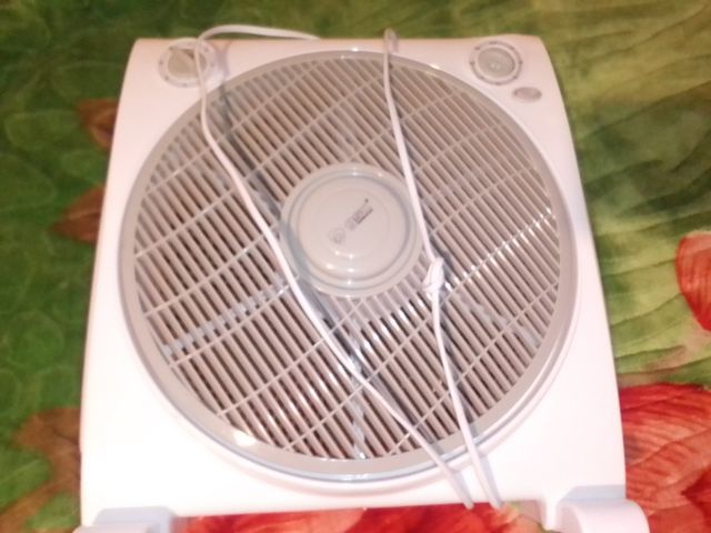 Ventilatore da pavimento nuovo di zecca