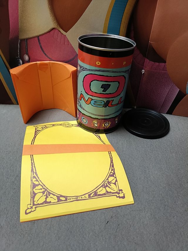 Carta da lettera O'Neill con scatola di latta