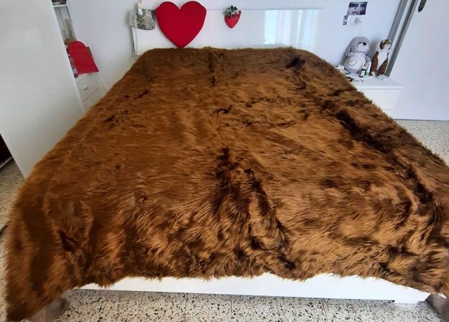 Copriletto matrimoniale 260×260sm, pelu