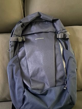 Mochila rosa, azul y negra de quechua (divisible)