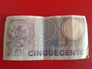 BILLETES ITALIANOS DE 500 Y 1.000 LIRAS