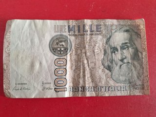 BILLETES ITALIANOS DE 500 Y 1.000 LIRAS