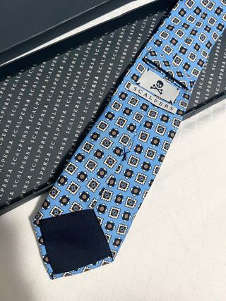 Corbata Scalpers sin usar
