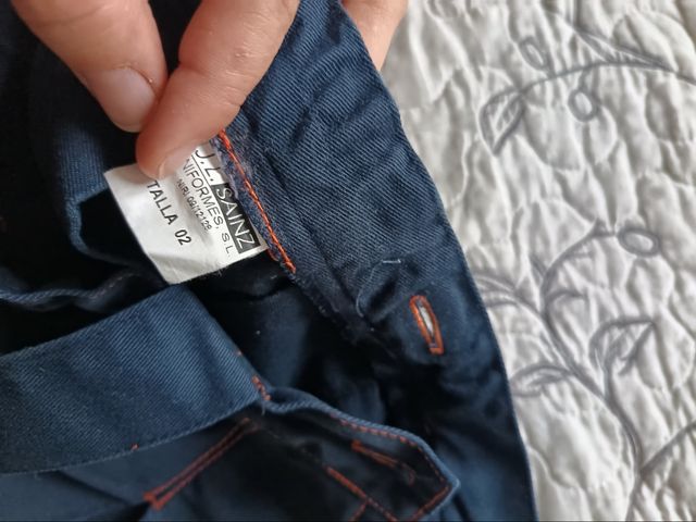 Falda uniforme talla 2 saldaña