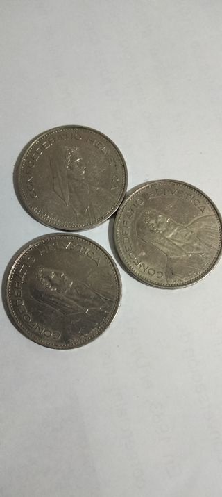 Se vende 3 monedas