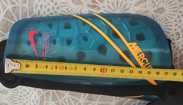 Espinilleras Nike mercurial