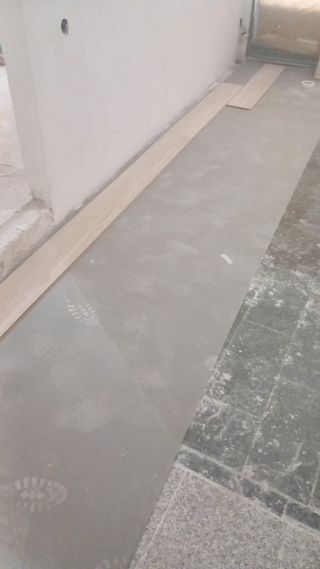 instalación Piso laminado parquet Ac5 local casa 