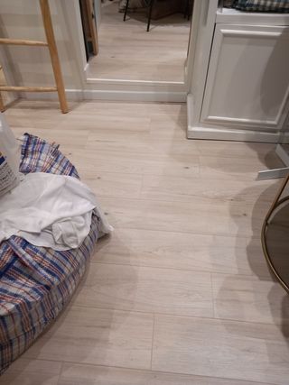 instalación Piso laminado parquet Ac5 local casa 