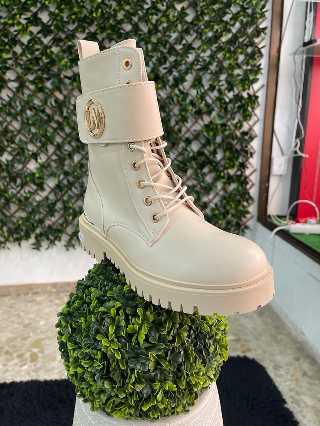 Botines beige. 37,39,40,41