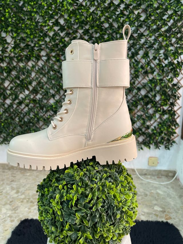 Botines beige. 37,39,40,41