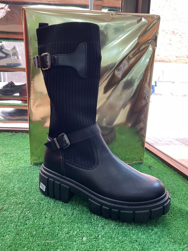 Bota negras  36  4041