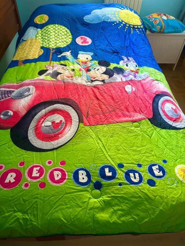 Edredon reversible mickey Mouse.