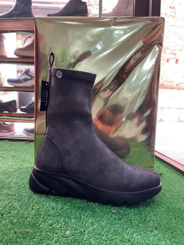 Bota gris 25€ 36,37,38,39,40,41
