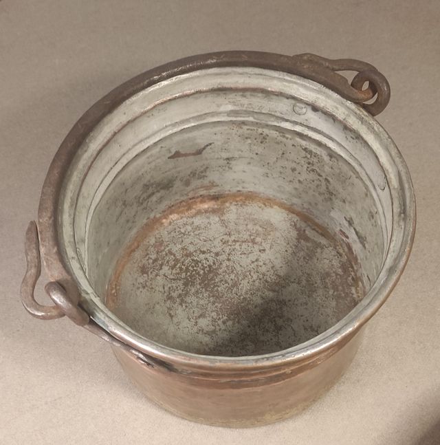 Antico paiolo in rame , manico ferro