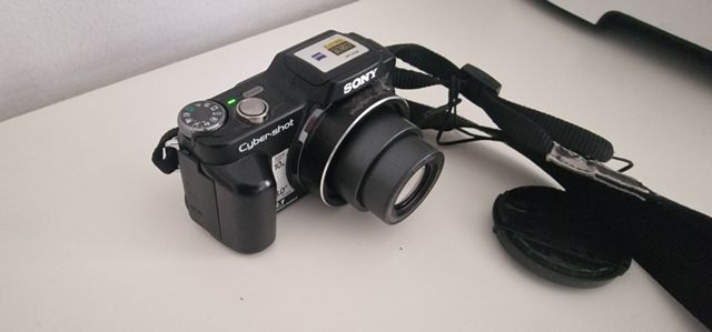 Sony Cybershot DSC-H10