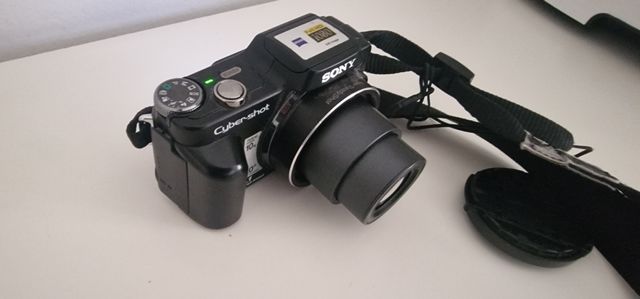 Sony Cybershot DSC-H10