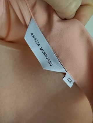 TALLA GRANDE. Camisa salmón