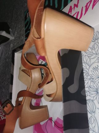 URGE !!SANDALIAS TACON CUERO BEIGE /COÑAC 39