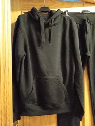 Chándal negro básico