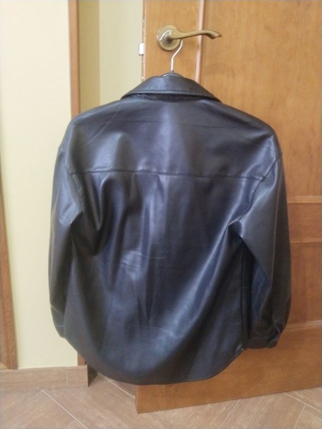 Sobrecamisa cuero/piel