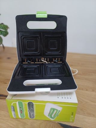 Piastra per toast , tostiera