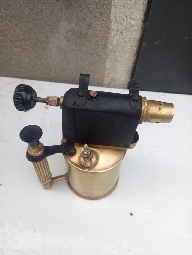 Soplete de gasolina antigua