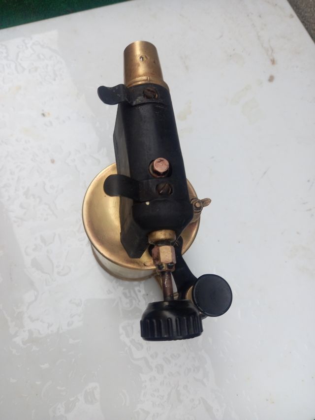 Soplete de gasolina antigua