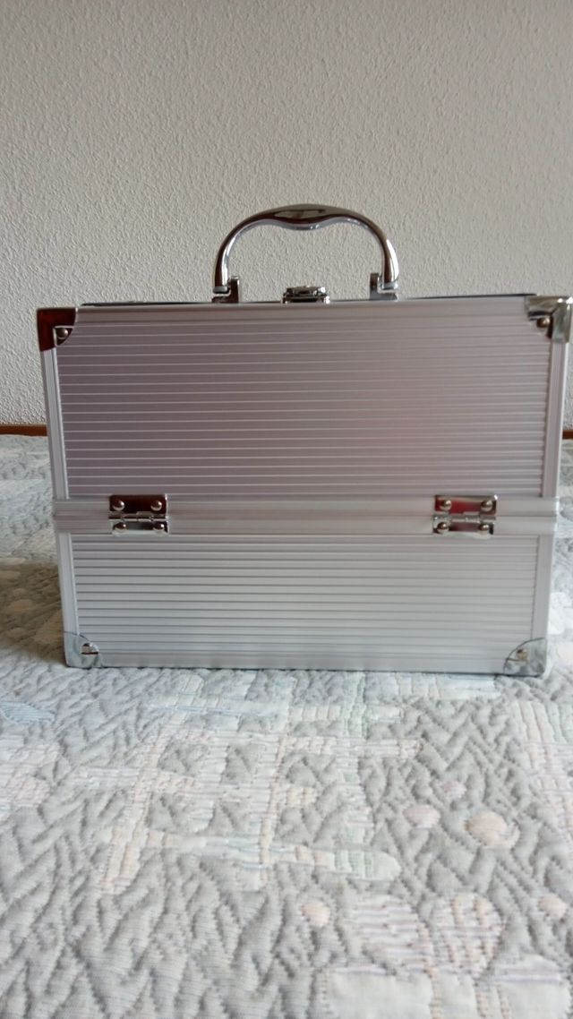 Neceser rígido maletin