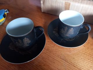 Tazzine da caffè antiche, piatti