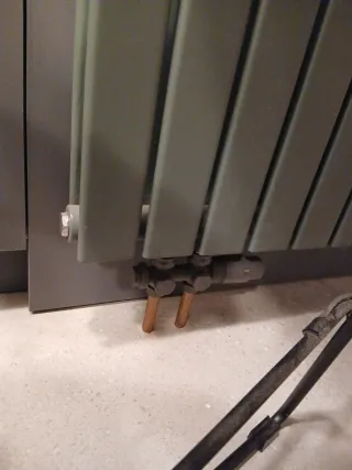 Radiador de agua de disen̈o horizontal de 61x60cm