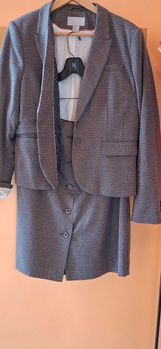 Traje chaqueta de falda