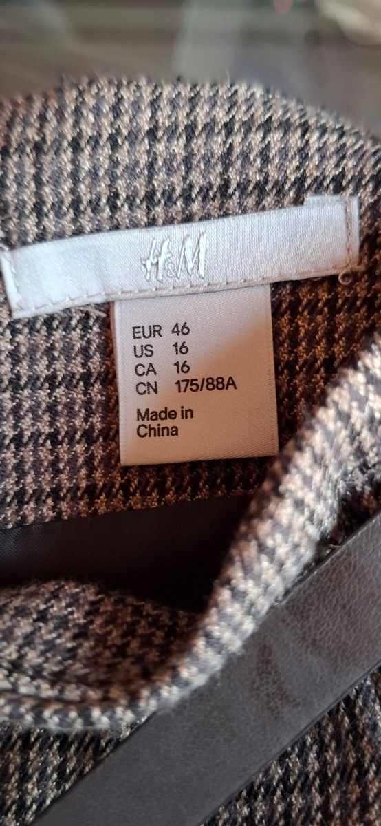 Traje chaqueta de falda