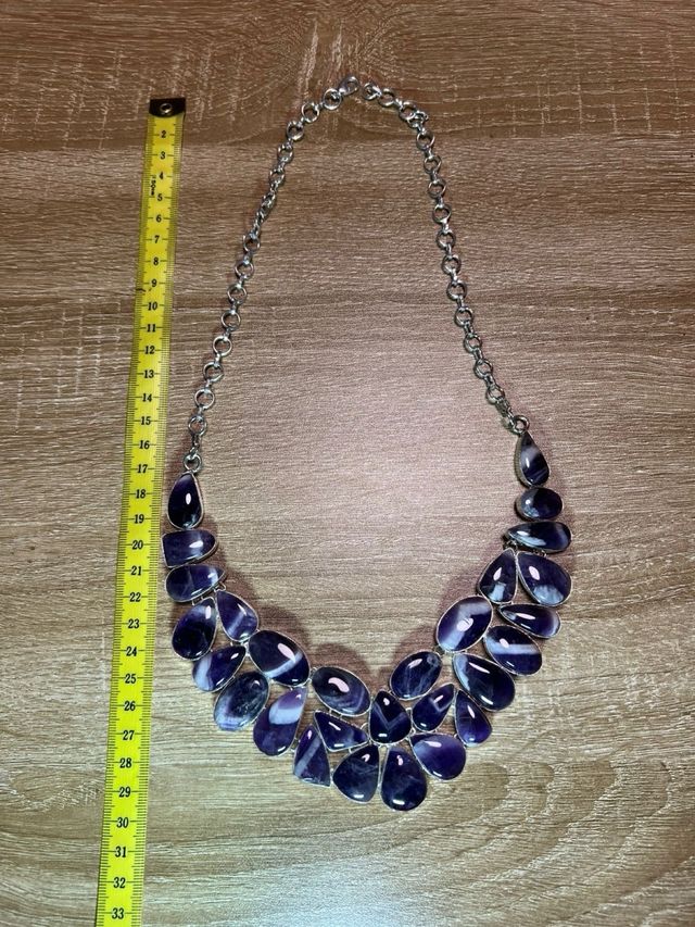 Collar de amatistas africanas