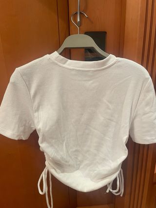 Camiseta blanca nudos zara