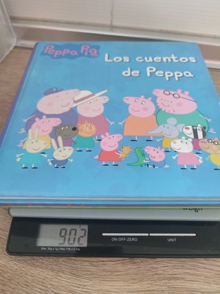 2 libros , cuentos de Peppa pig 