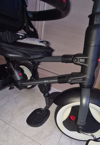 Triciclo evolutivo Qplay Rito Evo gris.