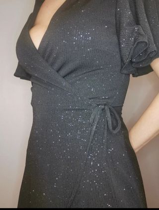 Vestido brillo. Con etiqueta. Costó 26€