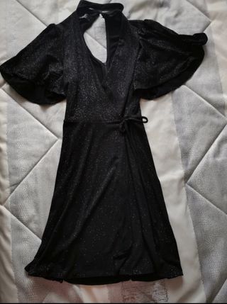 Vestido brillo. Con etiqueta. Costó 26€