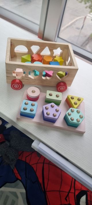 Juego montessori de madera